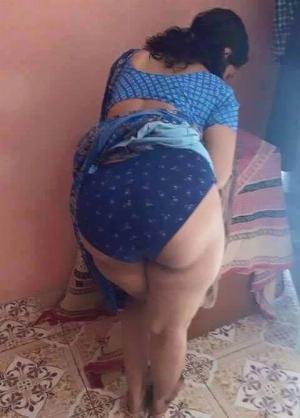 Desi Bare Butt_29.jpg